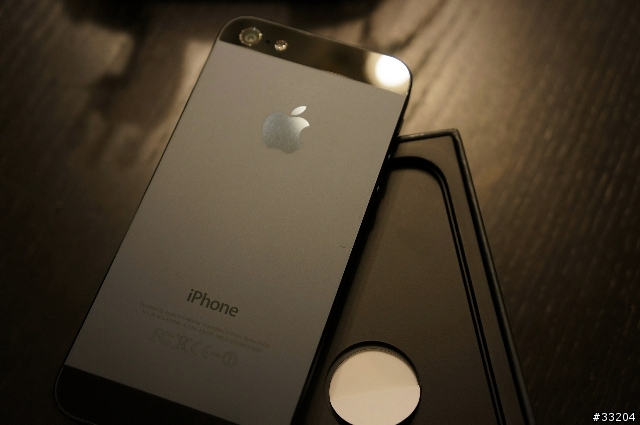 『開箱』 01首發！號稱全球最窄3.15mm邊框 魅族MEIZU MX2 與落漆的iPhone5 Black （更新了）