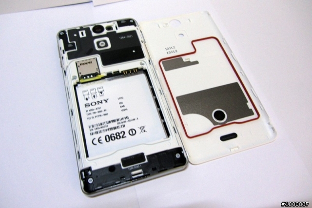 香港版Sony Xperia V 白色到手