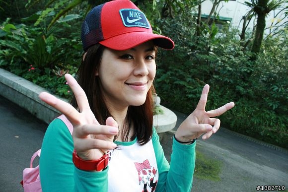 400D+18-55  要換機or 鏡頭 or 後面那顆頭......