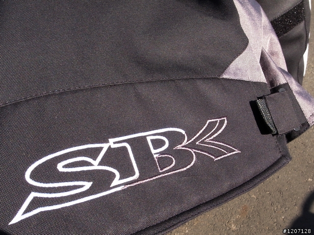 [開箱] SBK SJW12防摔衣 暨 好大"車頭燈"！