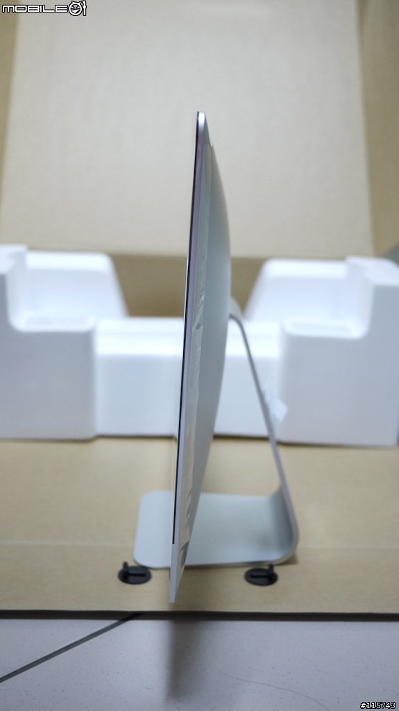 [開箱文]2012 NEW iMAC 21.5吋
