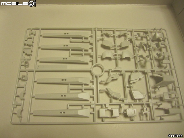 Ka版的MG RX-93 Nu Gundam及感應砲壙充套件之開箱
