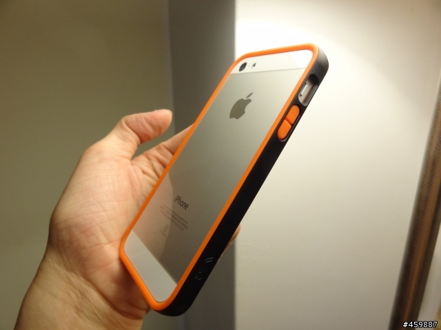 (1/9新增SGP Neo Hybrid EX SLIM Bumper)分享兩款iphone5 保護框!