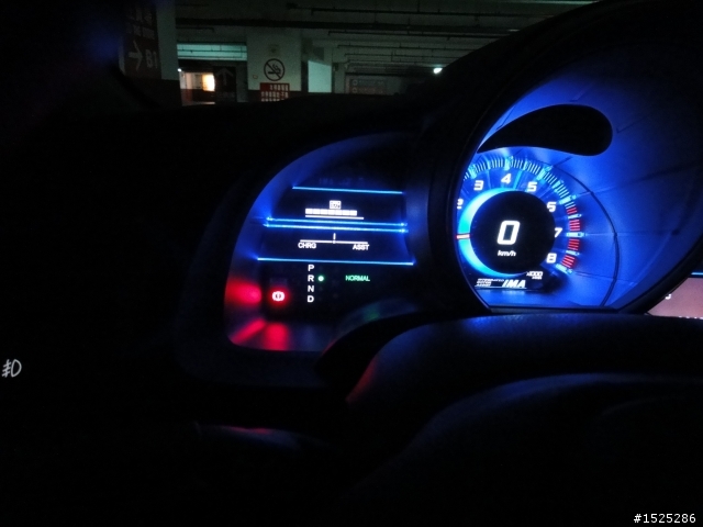 開箱－後視鏡型胎壓偵測結合倒車攝影
