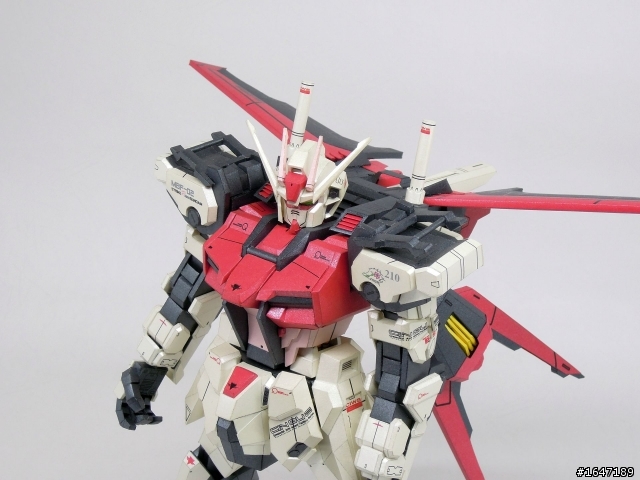 像不像三分樣 攻擊嫣紅 Strike Aile Pack背包完成(紙模型)