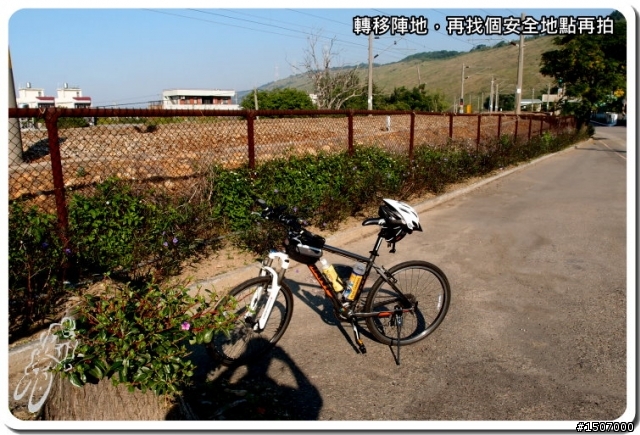 騎單車追火車_清水五福圳海線拍火車...