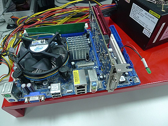 [DIY] 自己動手做電腦裸機測試架