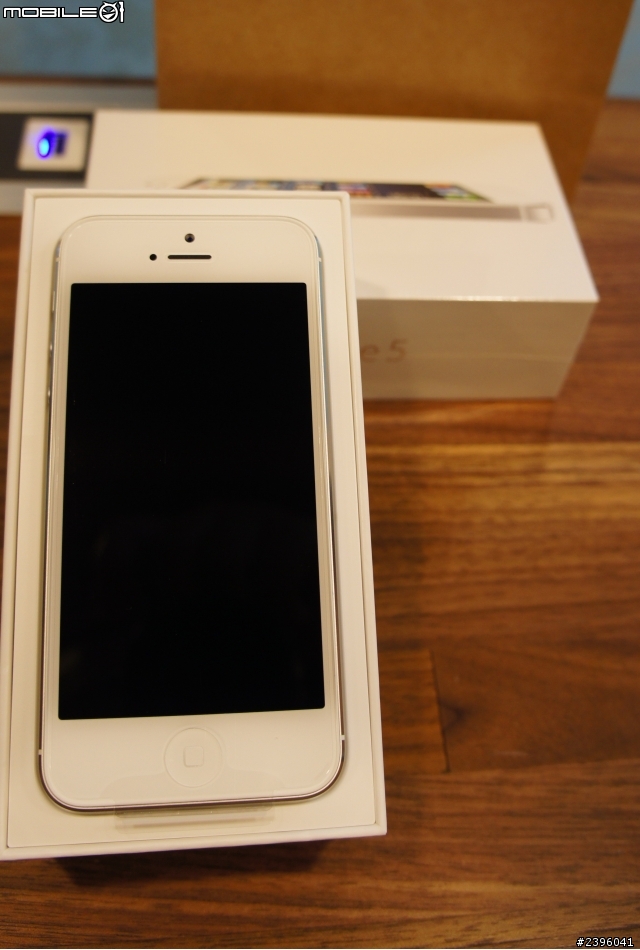iphone5 白色 台灣版 開箱~ 全台第一篇！