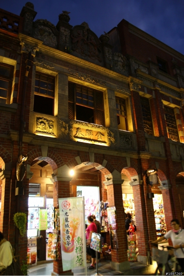 三峽老街夜市夜拍巡禮~~圖多