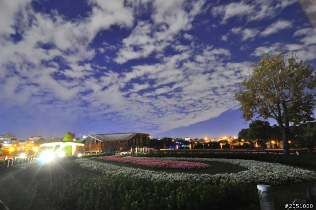 今晚的新生夜拍 很美的天空 請指教一下(補圖)