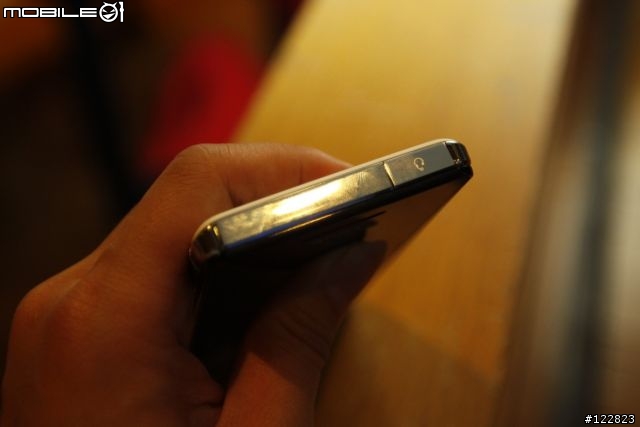 [心得]Sony Xperia V/VC 「隨時隨地 水心所欲」 美背防水一把抓