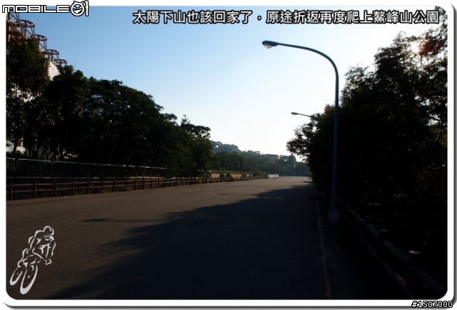騎單車追火車_清水五福圳海線拍火車...