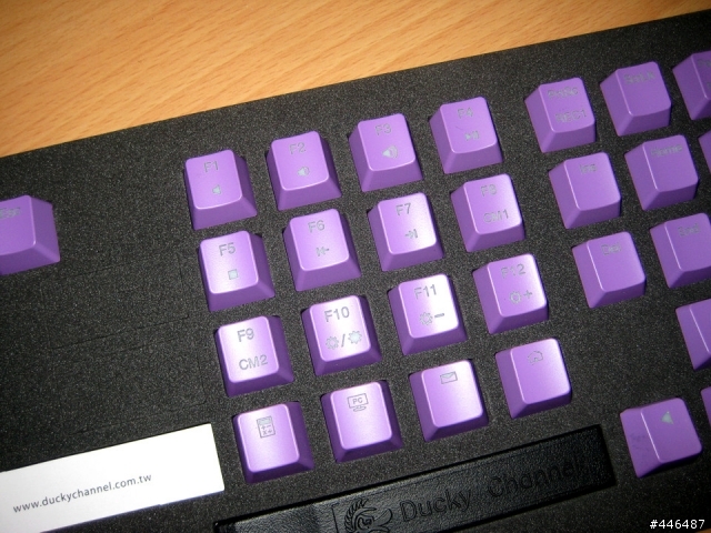 Ducky Shine 2 紅軸+灰,紫色鍵帽小開箱