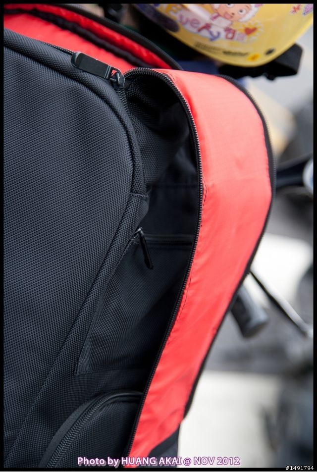 【PhotoExpert】絕佳機動性的多功能腳架攝錄相機包(拍照篇)