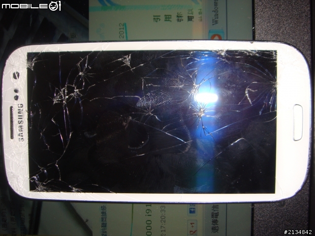 半年SIII被無數台轎車強姦的下場