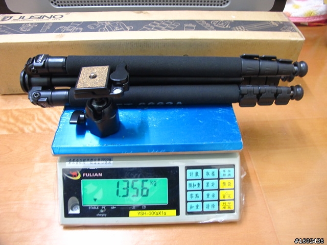 [開箱]佳鑫悅 JUSINO TK-283C 三節 碳纖維 腳架