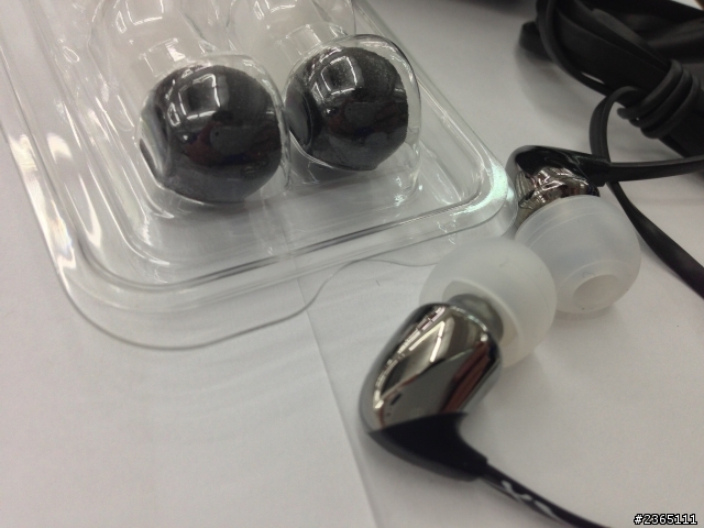 [簡陋開箱] Ultimate Ears 400