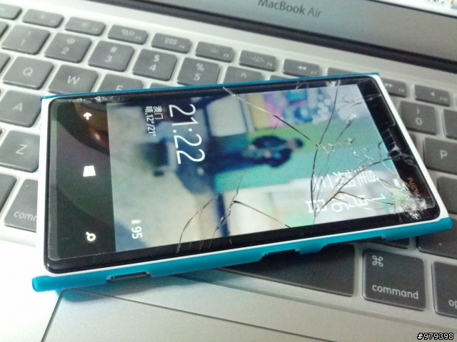 我的 Lumia 920 的屏幕玻璃碎了