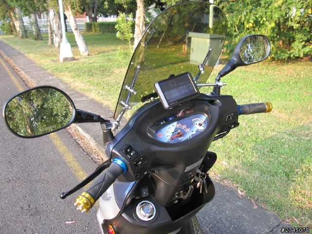 金牌與V2來蓋大樓囉!大家來分享自己的愛車吧!
