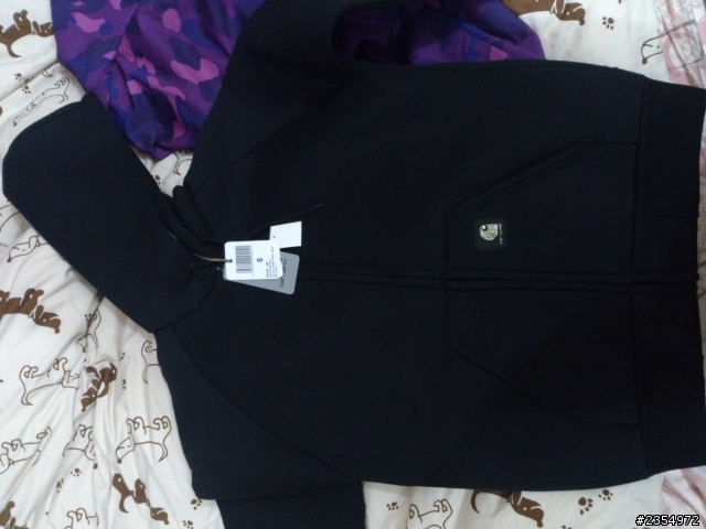 Carhartt 金色骷髏外套