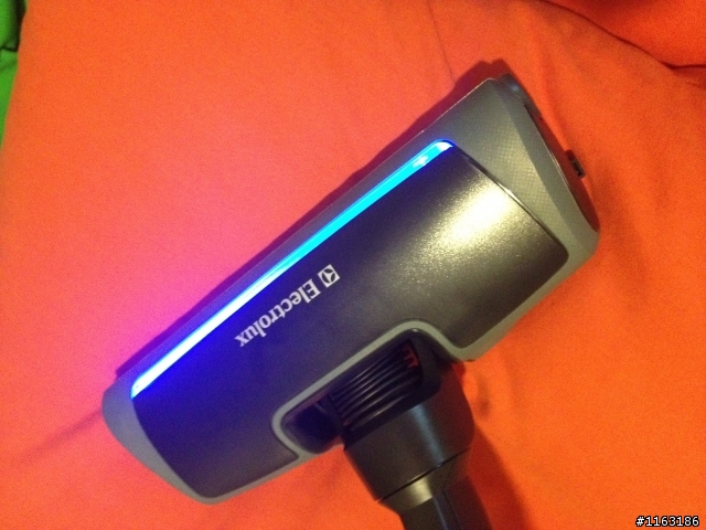伊萊克斯Electrolux UltraOne z8871吸塵器!! 不專業開箱文~