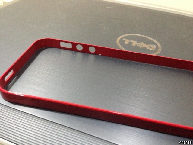 iPhone 5 SGP Neo Hybrid EX Slim Vivid 的瑕疵