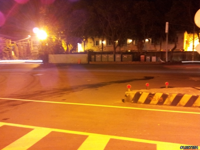 2013-1-31中午12點左右，桃園介壽路跟跟豐德路口車禍求好心人的紀錄器