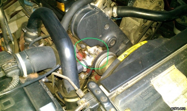 Volvo 940 引擎漏水 ....