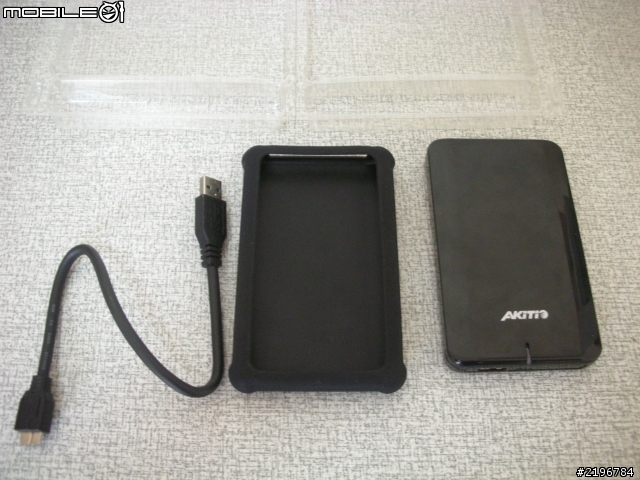 [AKiTiO  FD2500  USB3.0 外接盒 ]開箱小測試~~