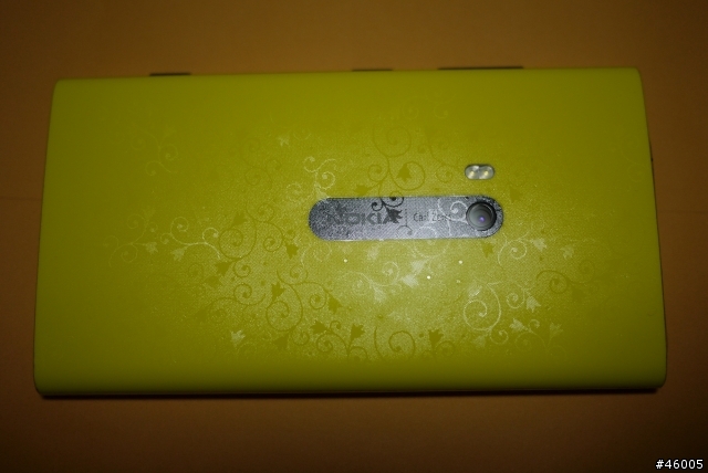 Lumia920 黃 背面花紋包膜分享