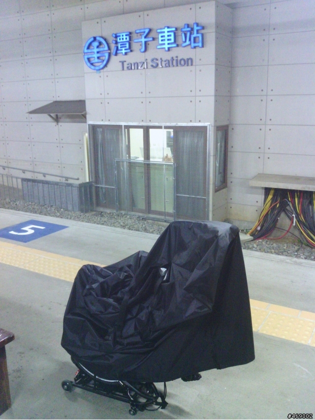 帶小摺搭台鐵被擋(返鄉人潮多，要完全置入車袋較不會有麻煩)