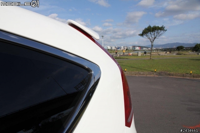 CR-V 2.4S 4WD + Modulo空力套件， 分享。
