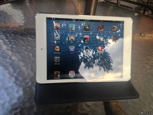 蘋果禁衛軍-無段式iPad mini皮套新體驗 Navjack iPad mini Corium系列 使用心得