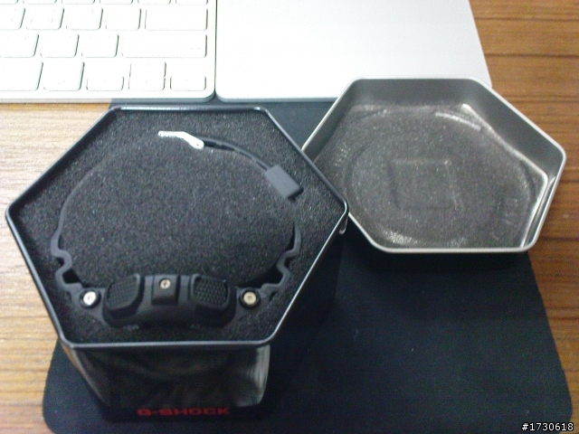 〔開箱〕My little brother's birthday gift. G-SHOCK GA-110RG-1A 限量玫瑰金