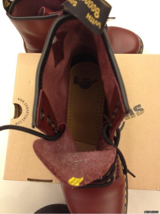 [ 開箱加穿搭 ] Dr. Martens 8孔 棗紅色  .