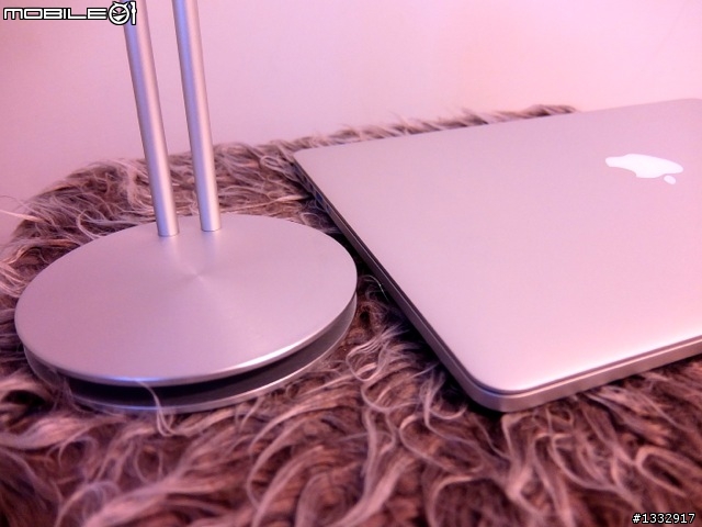 [分享] Just Mobile 鋁製質感滿點的耳機架