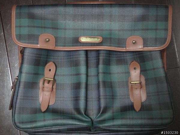 請問這個Ralph Lauren POLO 綠格紋包是美版的嗎?