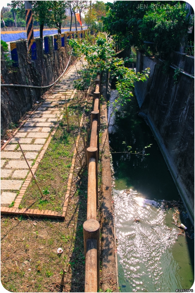 2013 彰化大村 " 雙心生態池 " 農村趣