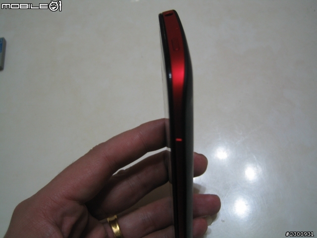 HTC ONE SV紅黑雙機背蓋互換(附圖)