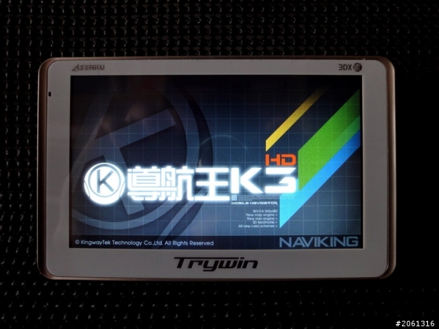 [分享]讓前檔更清爽的Trywin 3DX2，行車紀錄器+衛星導航二合一