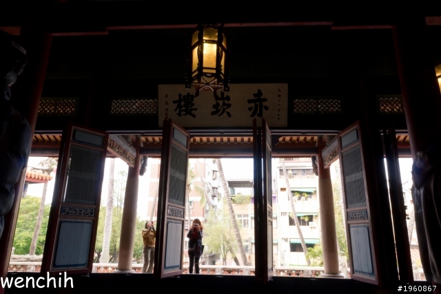 GOOD BYE 2012 大樓
