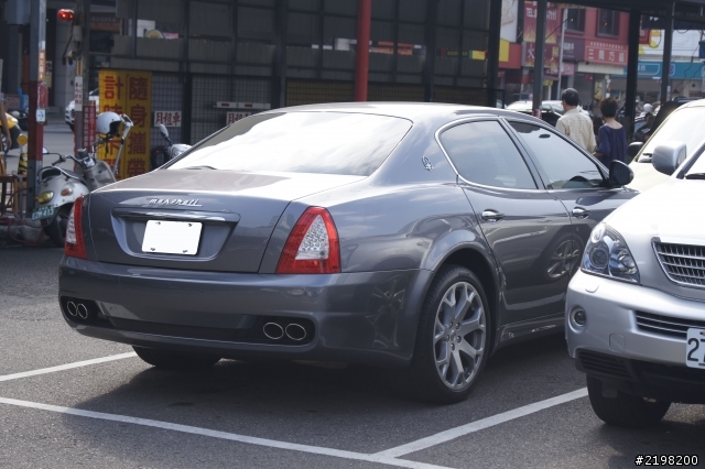 偶遇Maserati Quattroporte