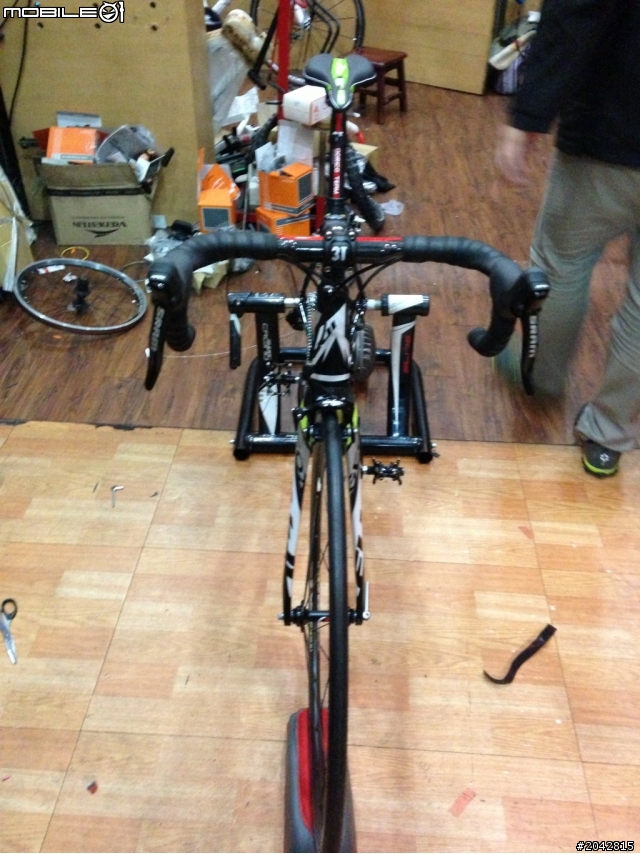 [不專業開箱文]我的第一台公路車FUJI ALTAMIRA GEOX