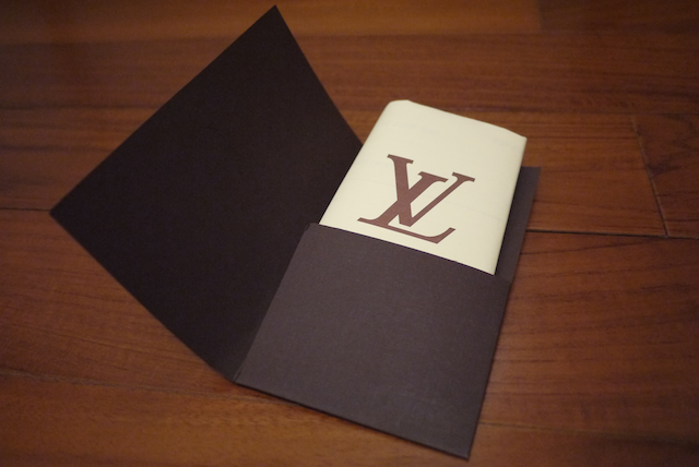 2013年最佳送禮選擇 "為什麼有錢人都用長皮夾" 作者指定款 LV Louis Vuitton Taiga 長夾