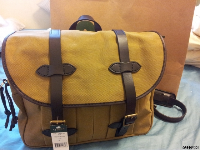 生日禮物。FILSON SMALL CARRY-ON BAG