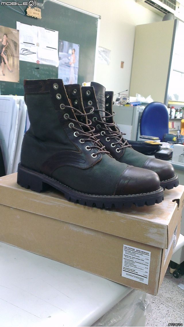 【開箱】Timberland Boot Company® 76125 分享