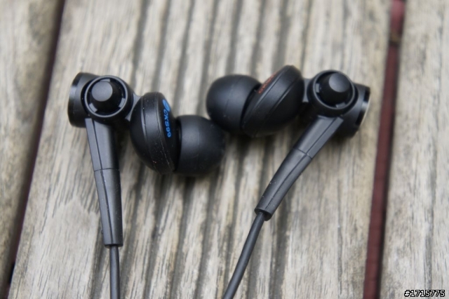 [開箱]audio-technica ATH-CKS99 SOLID BASS純淨低音進化聽感分享