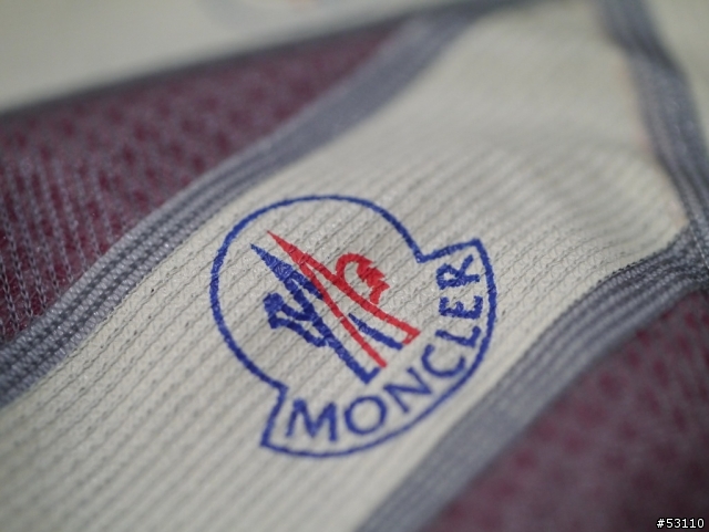 [分享] Moncler V ENA 機能性羽絨外套