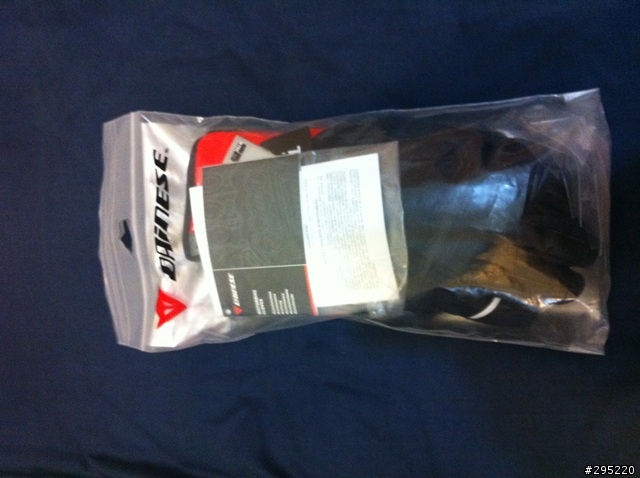 [開箱] Dainese Guanto KKH D-DRY   1/27新增使用心得