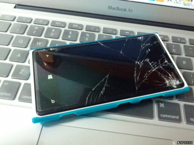 我的 Lumia 920 的屏幕玻璃碎了